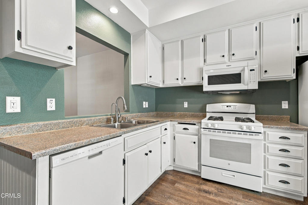 513 Walker Road - Photo 5