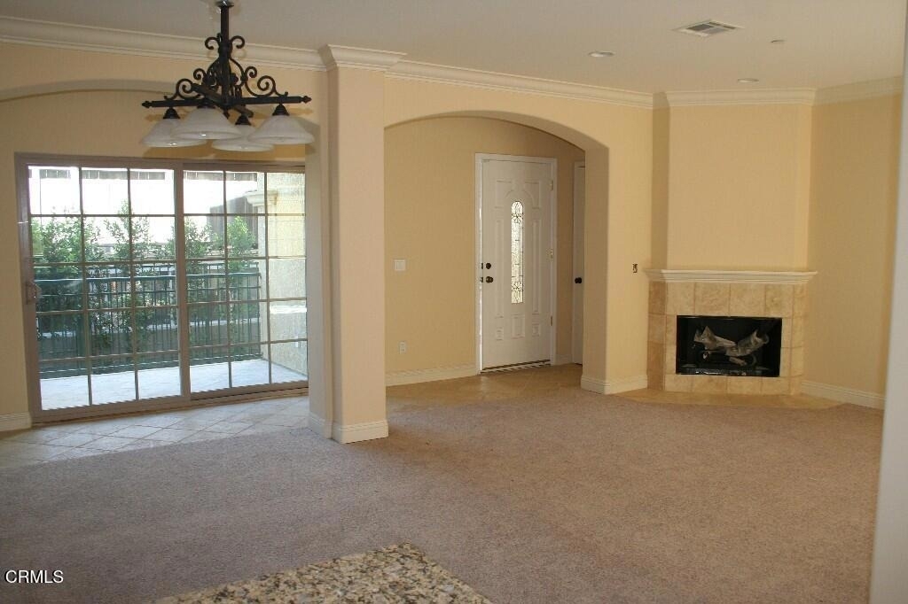 2512 Montrose Avenue - Photo 4