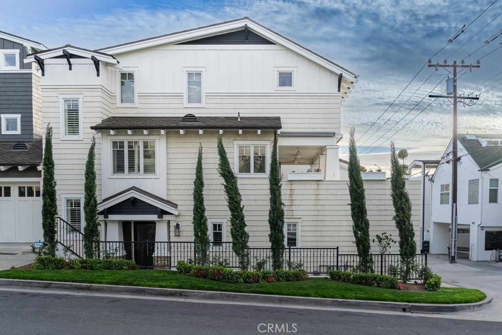 3731 4th Avenue - Photo 0