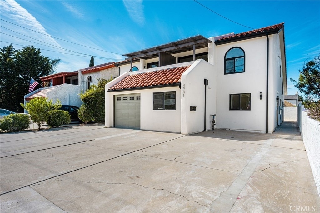 4981 Pearce - Photo 1