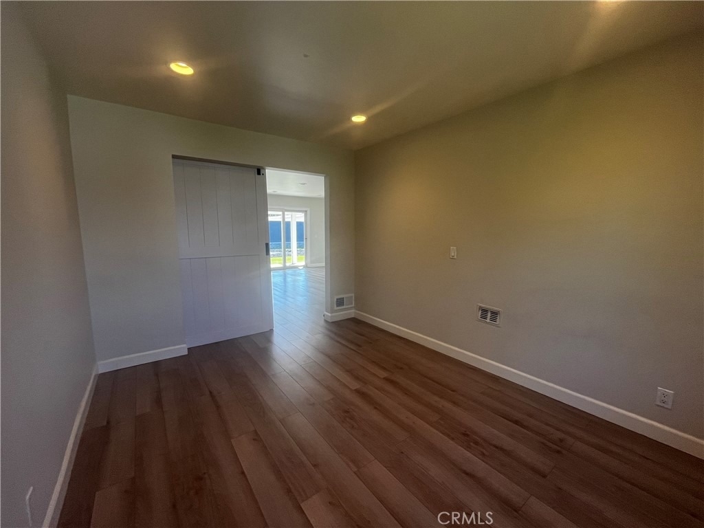 1212 W Woodcrest Avenue - Photo 15