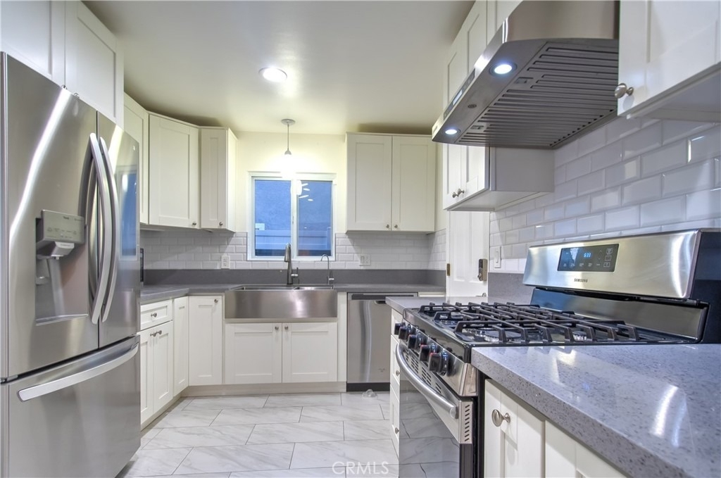 1212 W Woodcrest Avenue - Photo 4