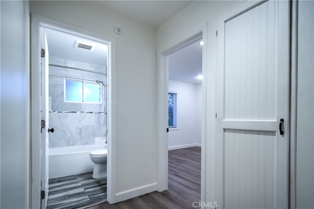 1212 W Woodcrest Avenue - Photo 16
