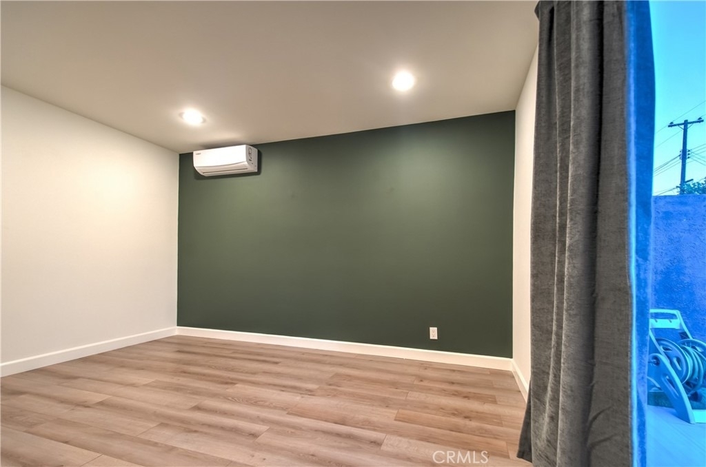 1212 W Woodcrest Avenue - Photo 35