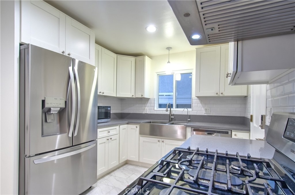1212 W Woodcrest Avenue - Photo 5