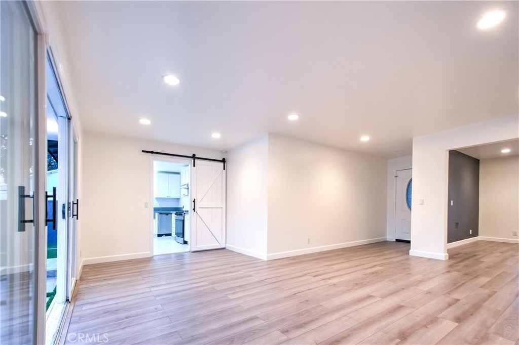 1212 W Woodcrest Avenue - Photo 1