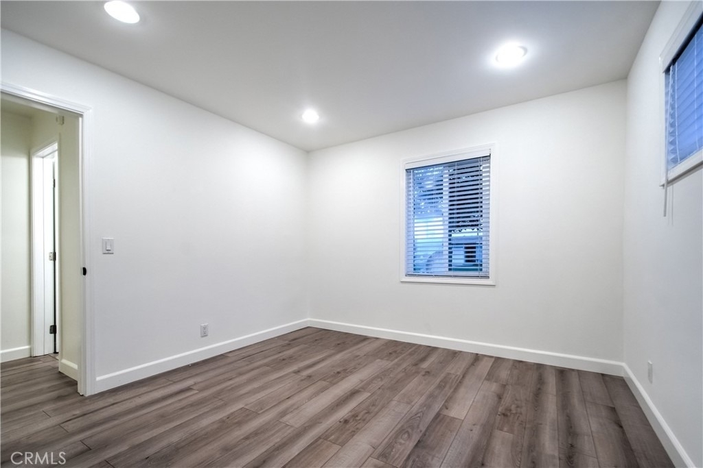 1212 W Woodcrest Avenue - Photo 23