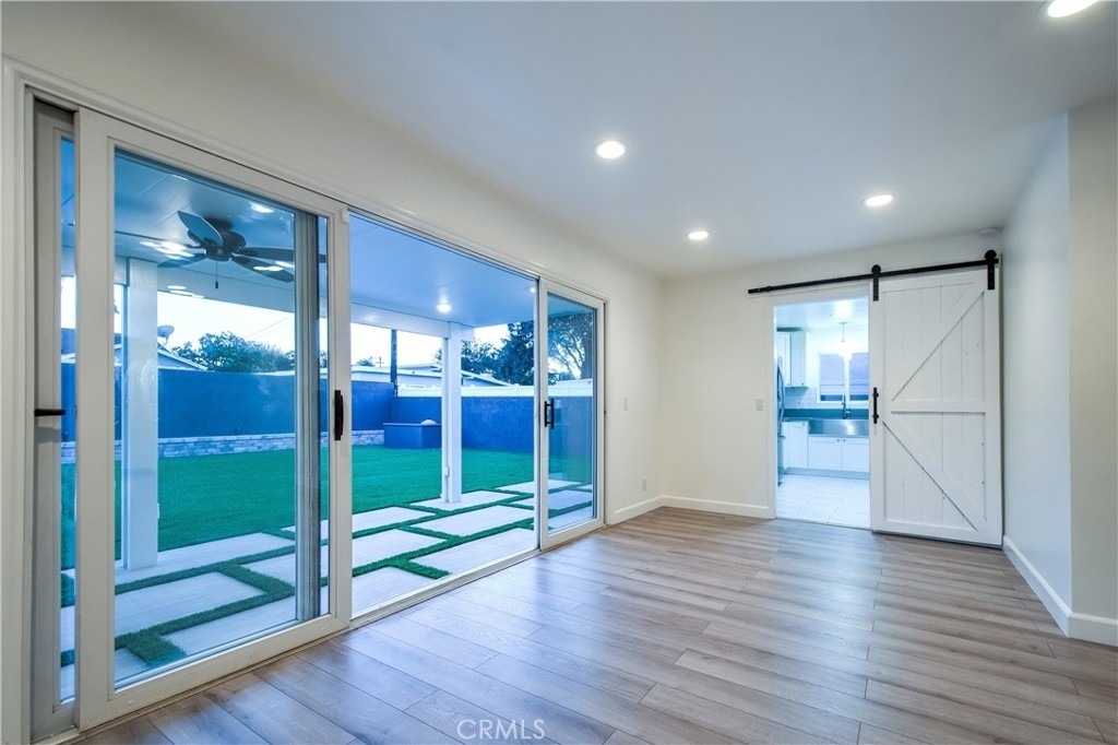1212 W Woodcrest Avenue - Photo 2