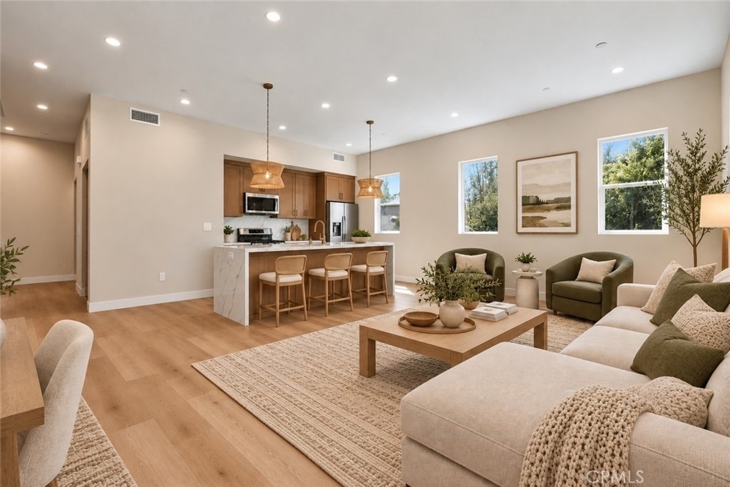 3405 Tilden Avenue - Photo 5