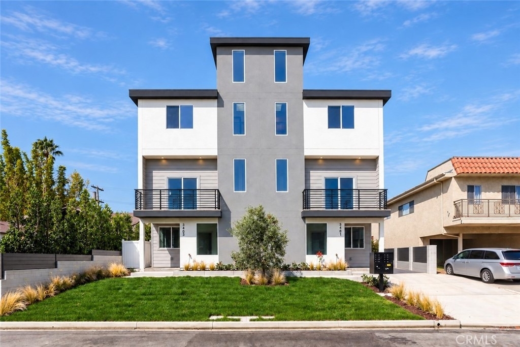 3405 Tilden Avenue - Photo 2