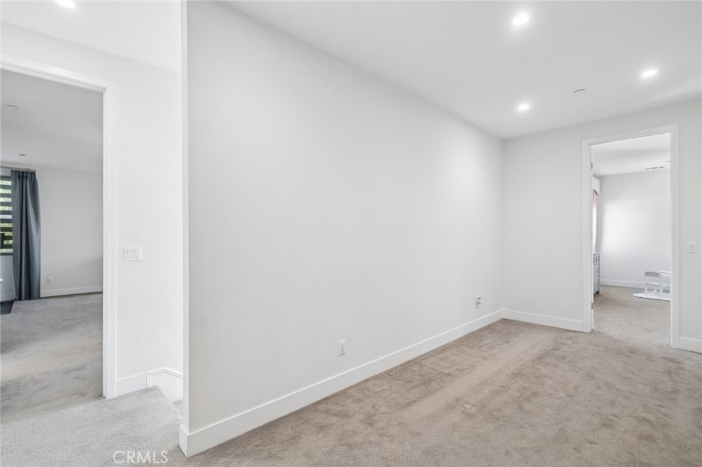 163 Flower Street - Photo 17