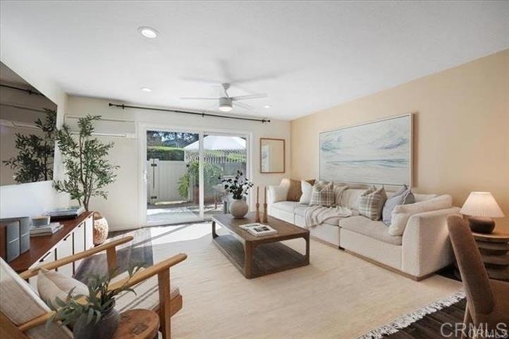 328 Winsome Place - Photo 0