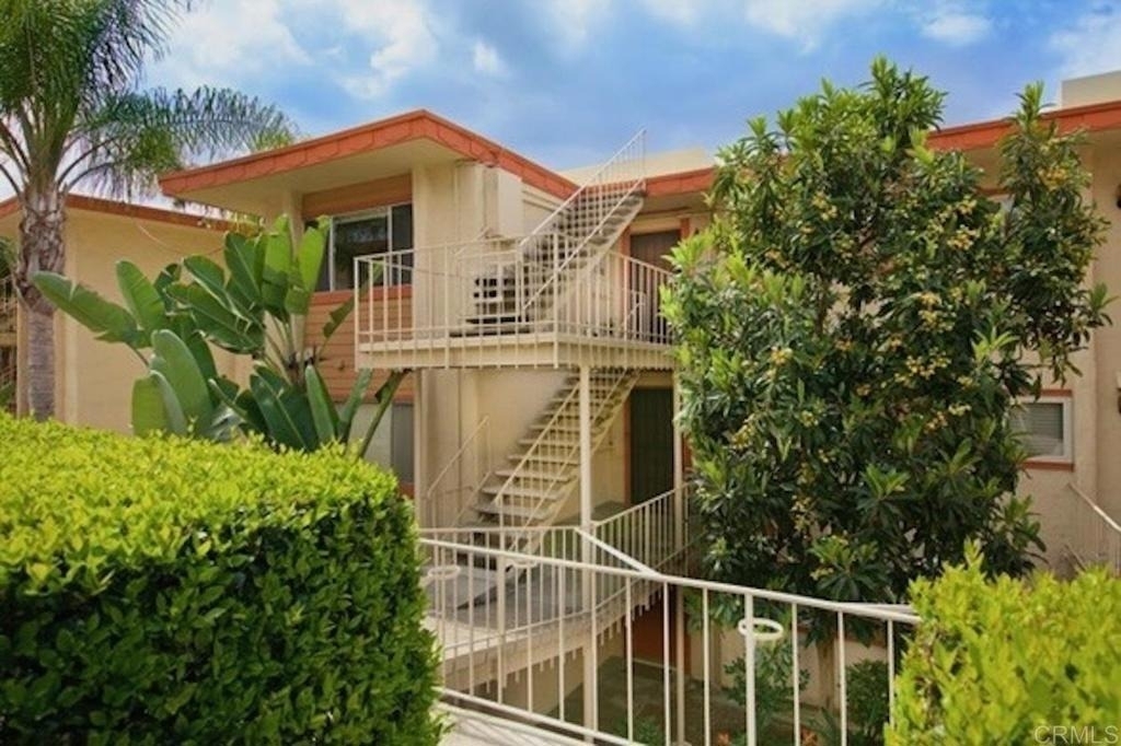 6816 Hyde Park Drive - Photo 11