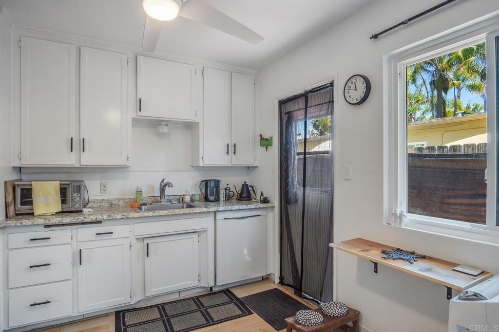 242 25th Street - Photo 4
