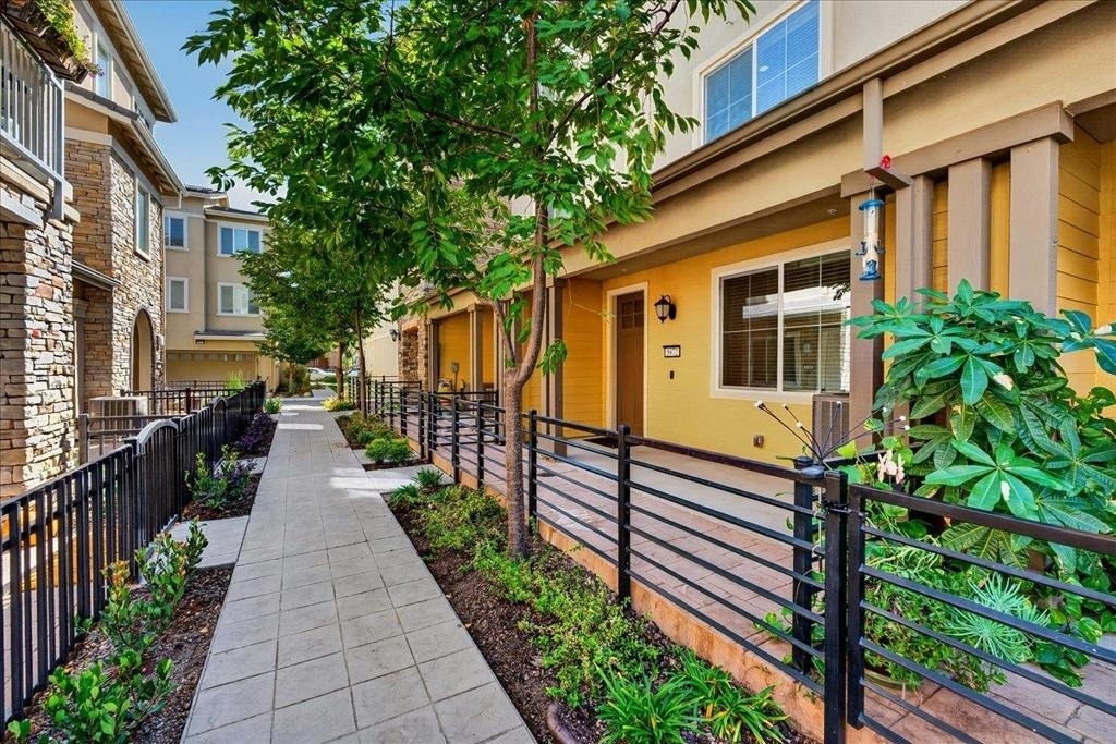 5972 Reddick Loop - Photo 1
