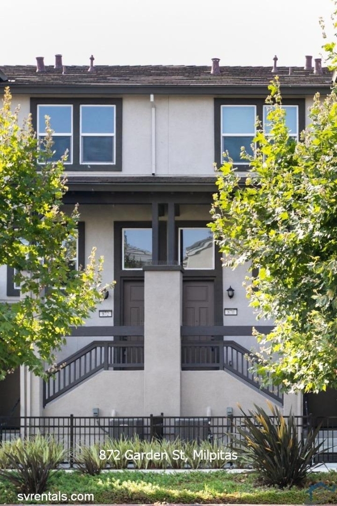 872 Garden Street - Photo 0