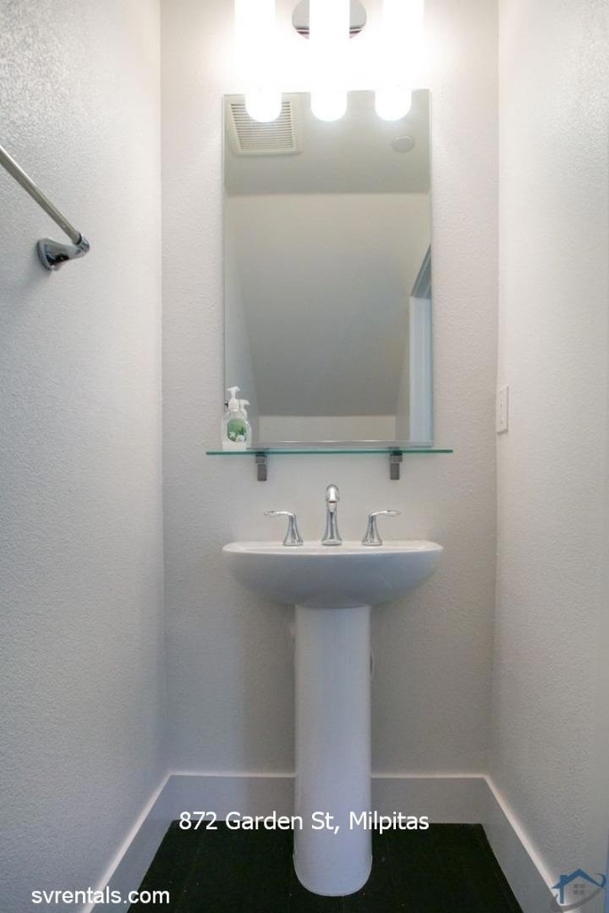 872 Garden Street - Photo 8