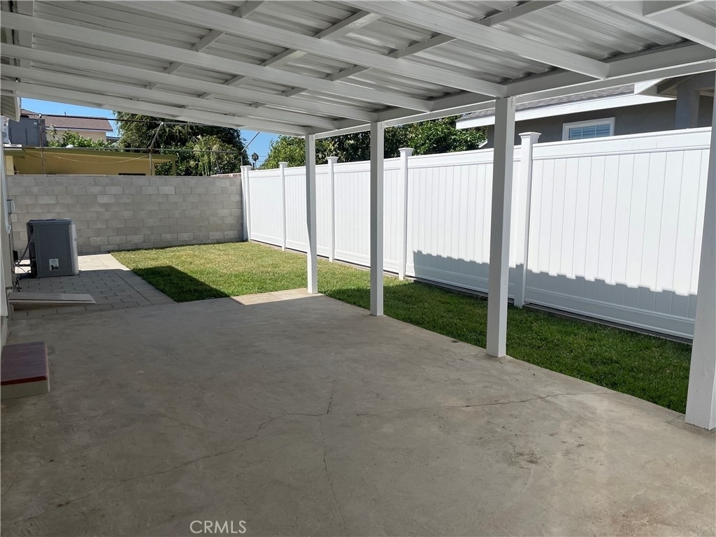 1623 A 3rd Street - Photo 2