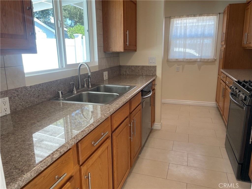 1623 A 3rd Street - Photo 6