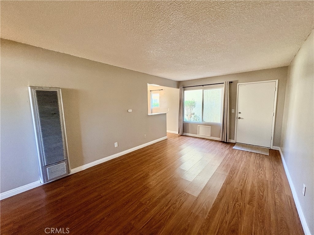 4926 Maine Avenue - Photo 2