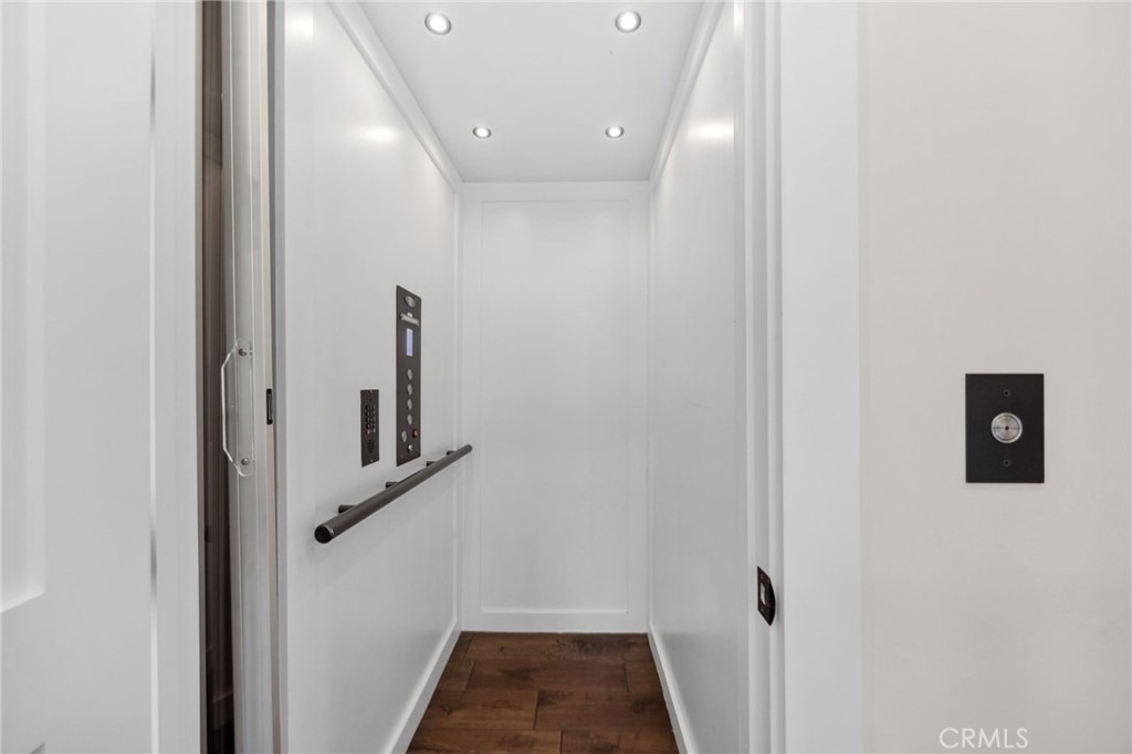 2801 Bayside Drive - Photo 31