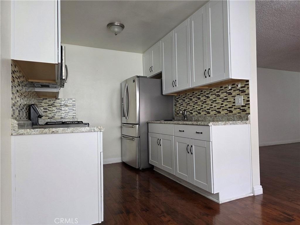 706 E Harvard Street - Photo 9
