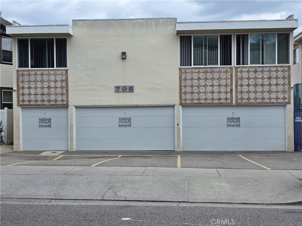 706 E Harvard Street - Photo 0