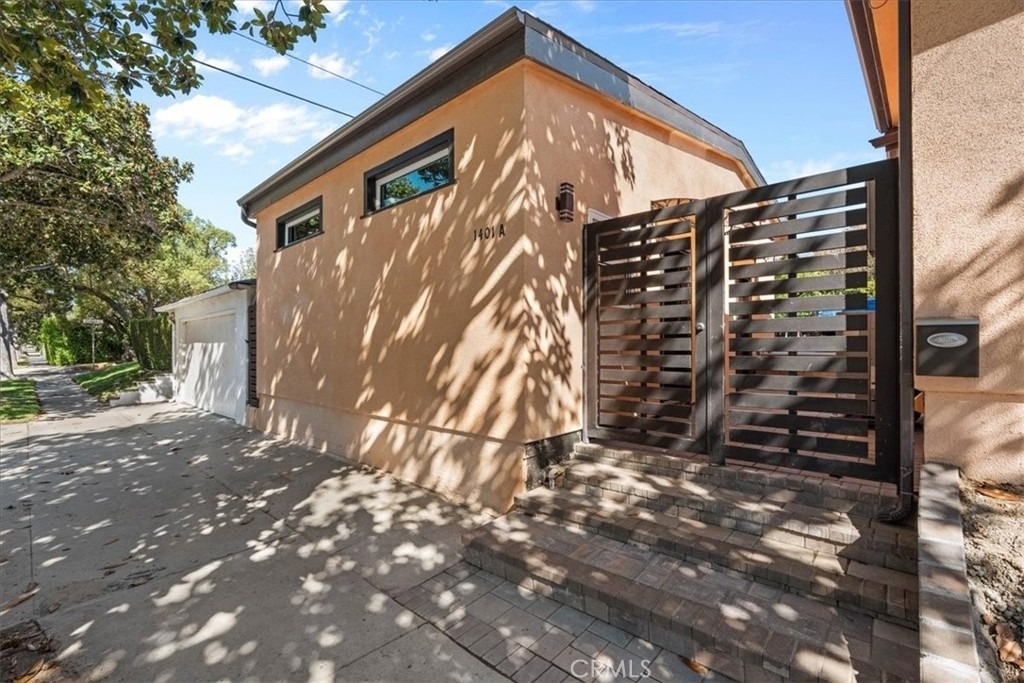 1401 Graynold Ave. - Photo 0