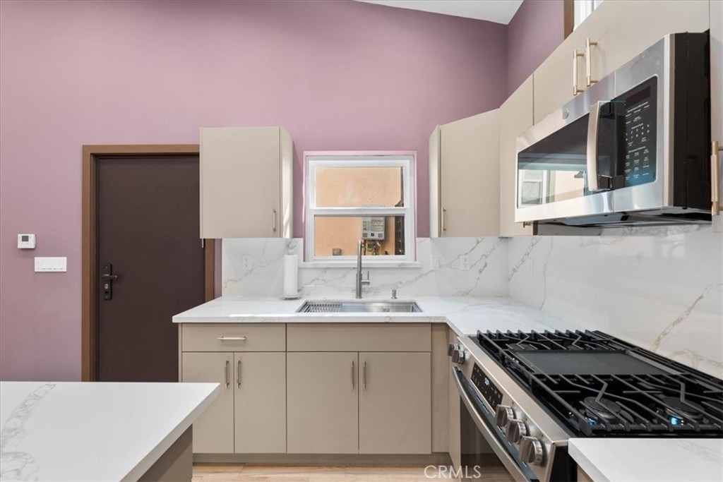 1401 Graynold Ave. - Photo 3