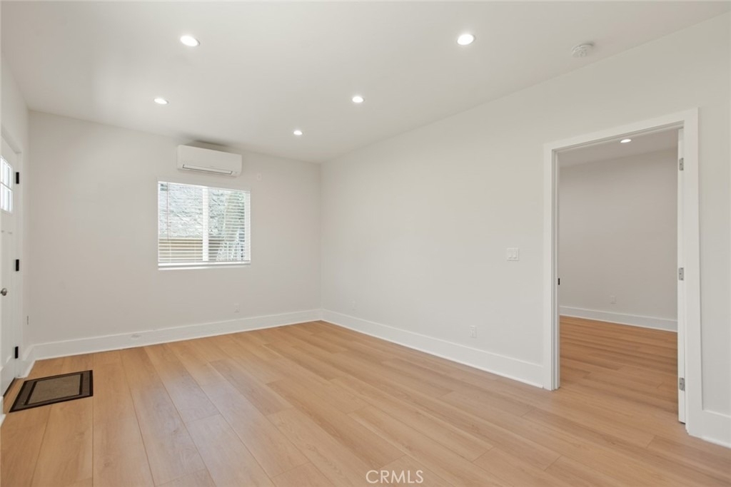 3122 Altura - Photo 2
