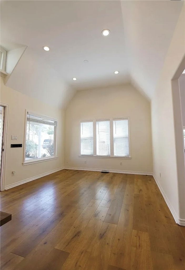 3124 Altura - Photo 2