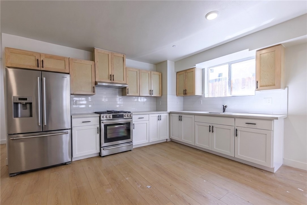 1642 Murchison Street - Photo 4