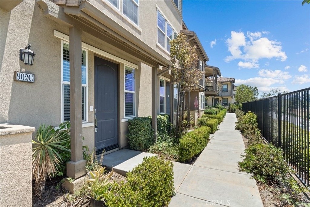 902 N Botanica Lane - Photo 1