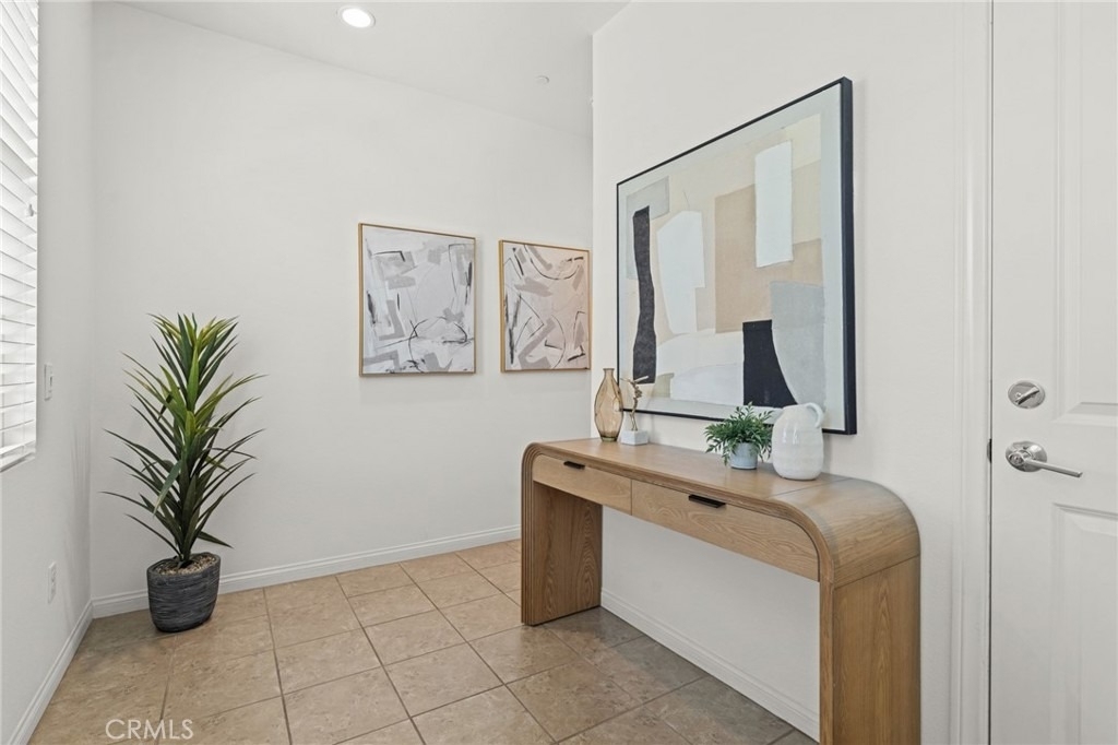 902 N Botanica Lane - Photo 3
