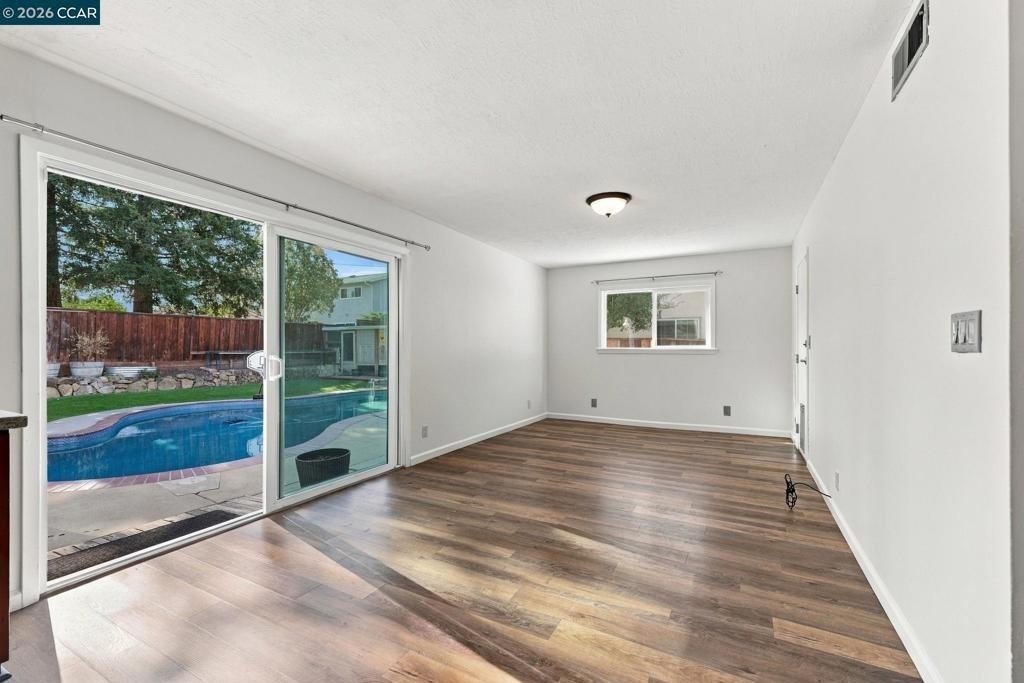 1325 Sumac Cir - Photo 12