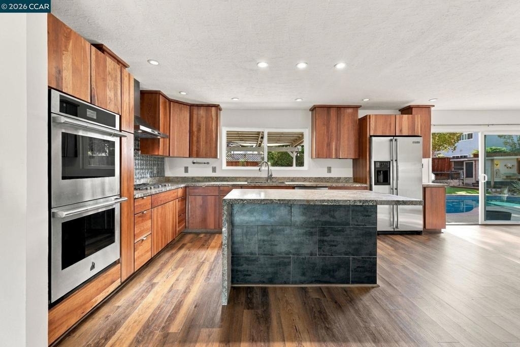 1325 Sumac Cir - Photo 8