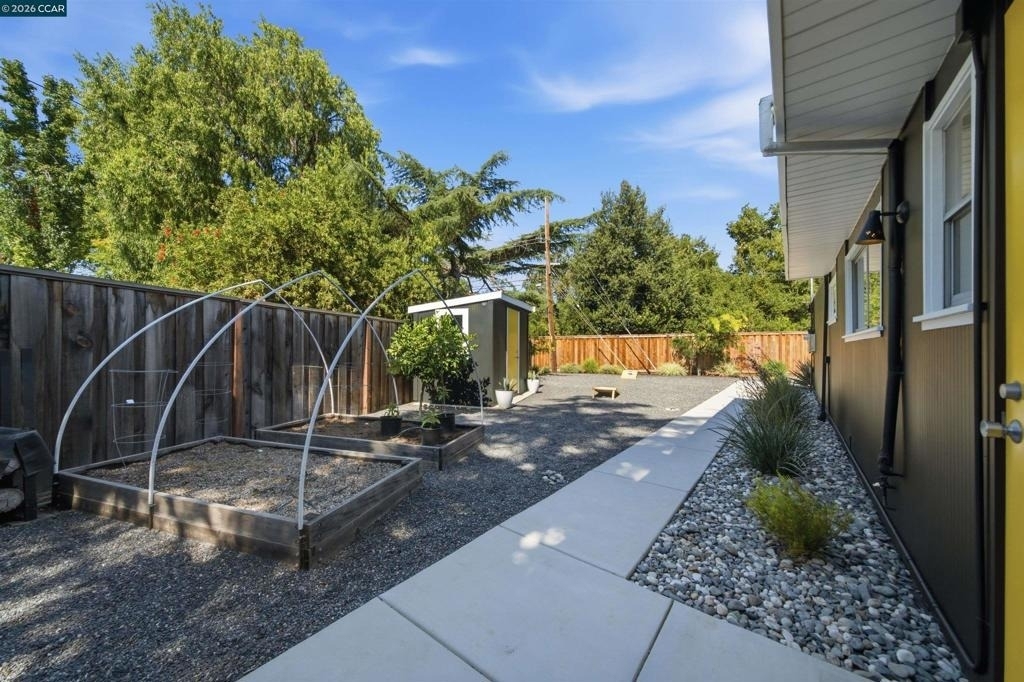 1279 Lancashire Dr - Photo 78