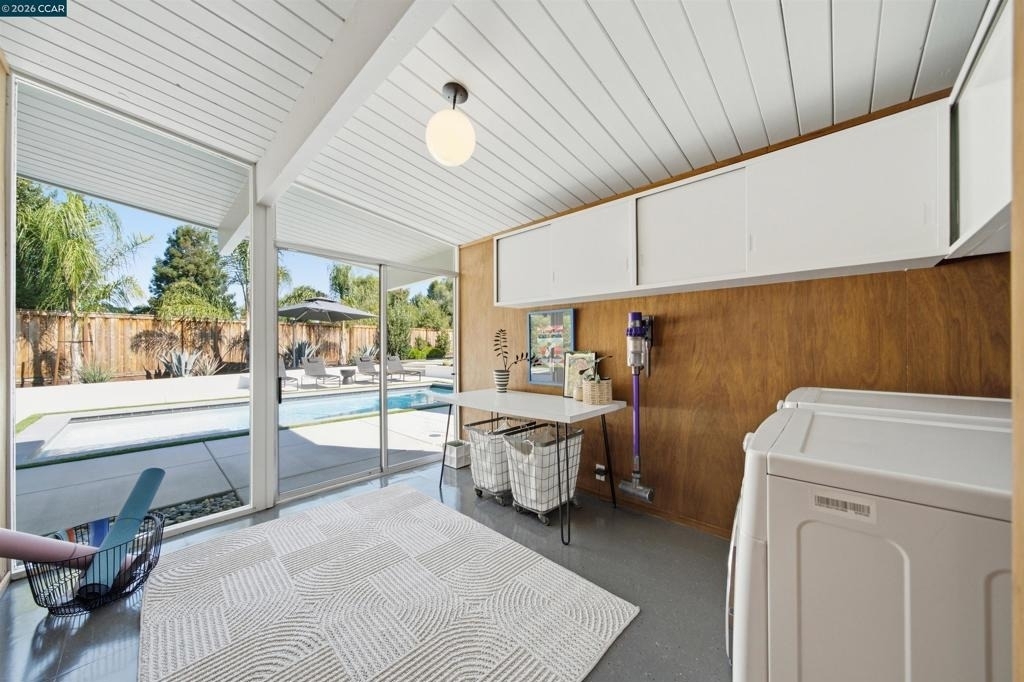 1279 Lancashire Dr - Photo 49