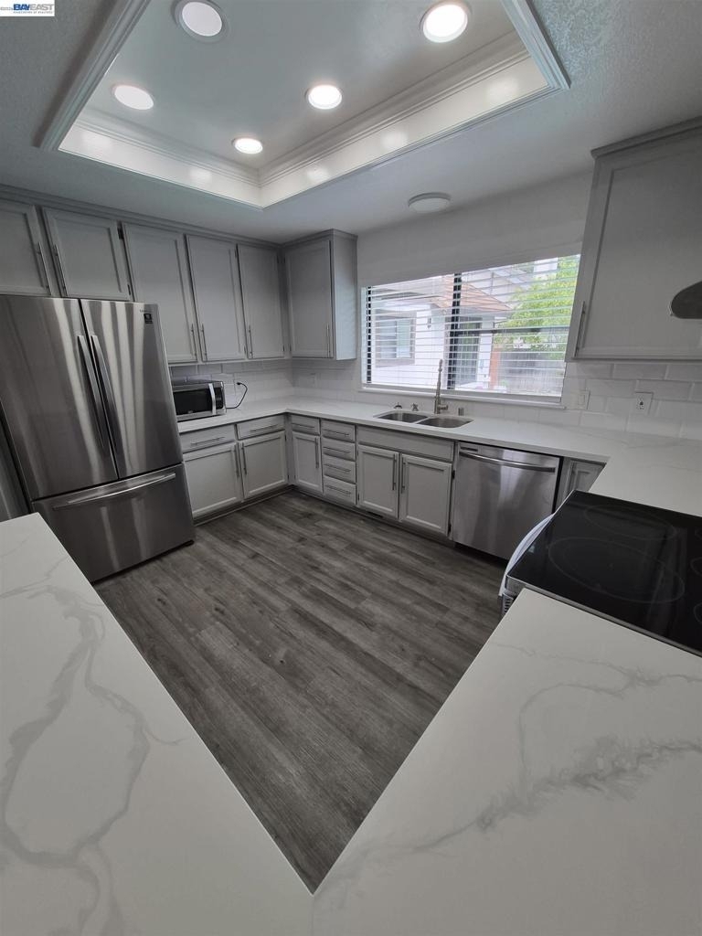 2030 Edgewater - Photo 4