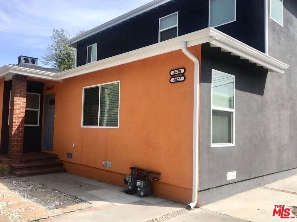 8620 Melvil Street - Photo 21