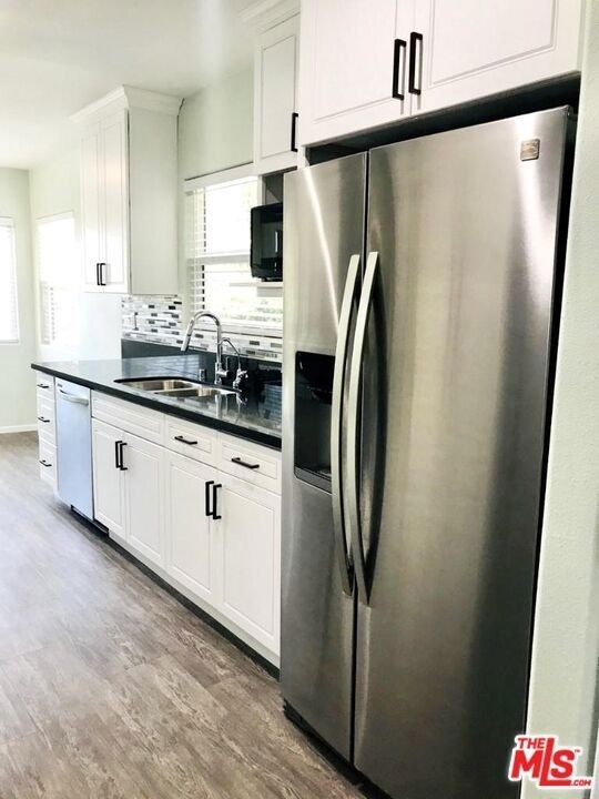 8620 Melvil Street - Photo 7