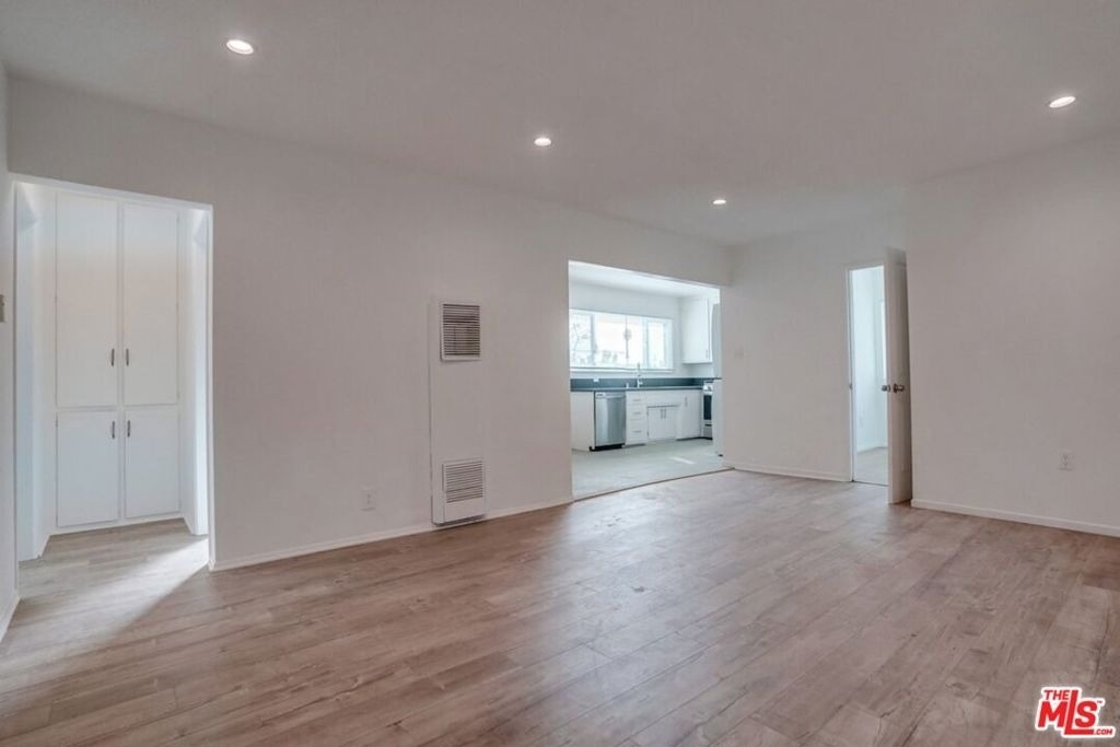 629 Hardin Drive - Photo 0