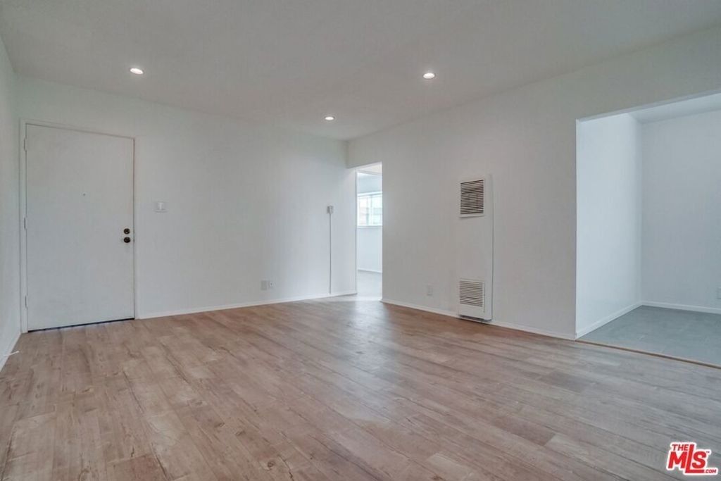 629 Hardin Drive - Photo 2