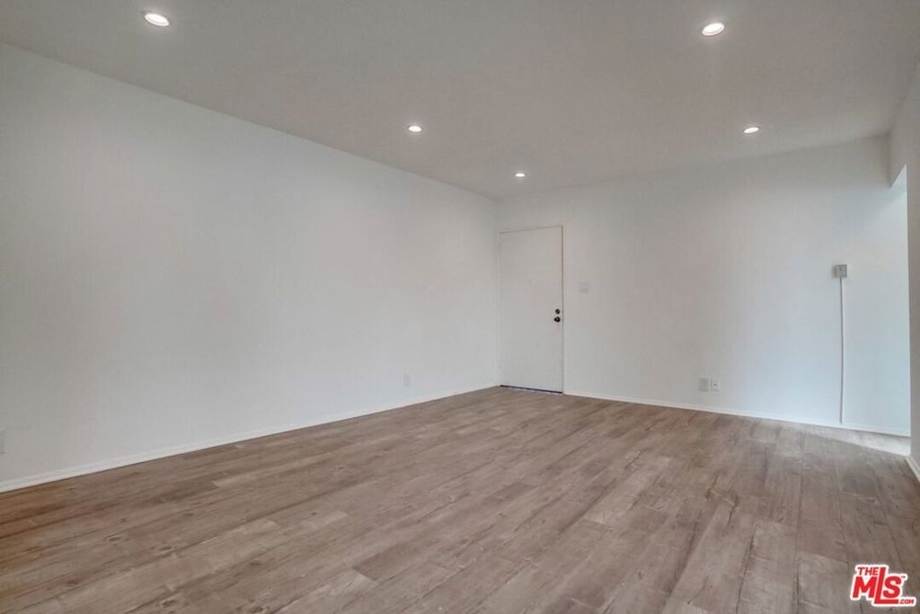 629 Hardin Drive - Photo 3