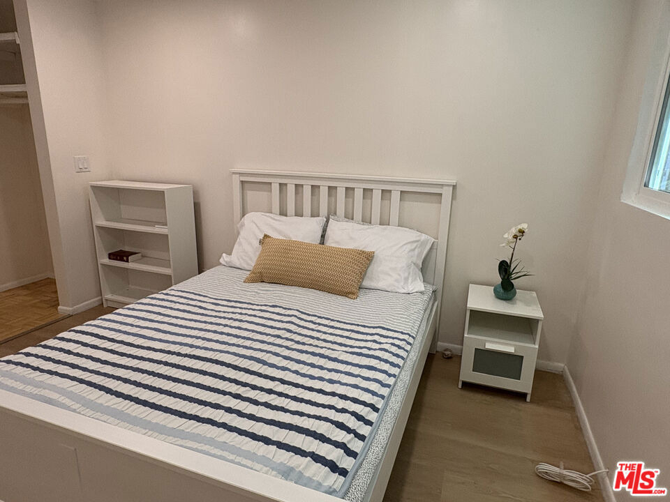 828 Lincoln Boulevard - Photo 8