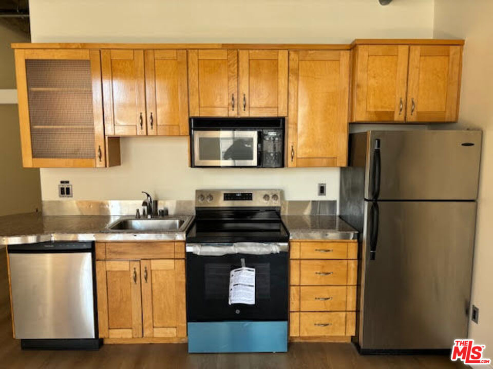312 W 5th Street - Photo 10