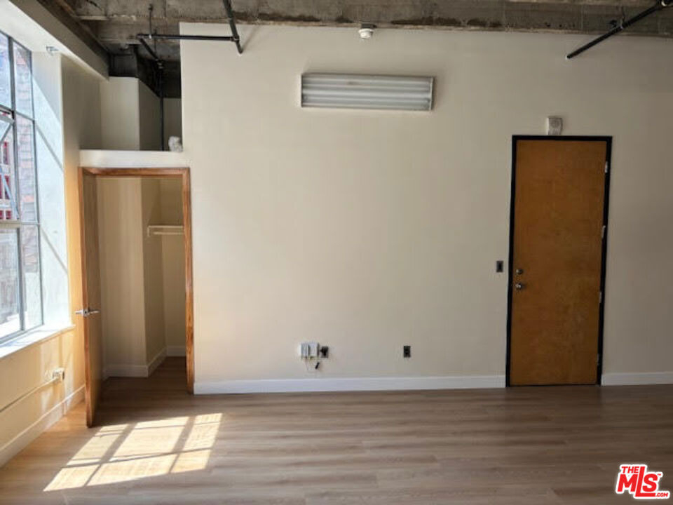 312 W 5th Street - Photo 8