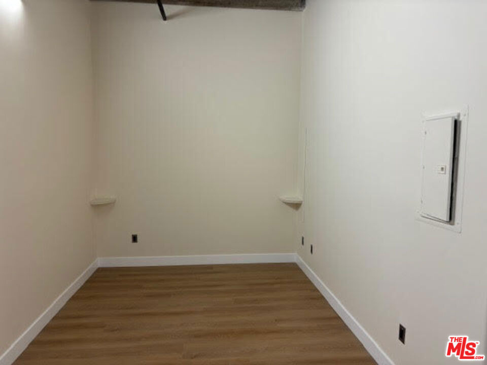 312 W 5th Street - Photo 3