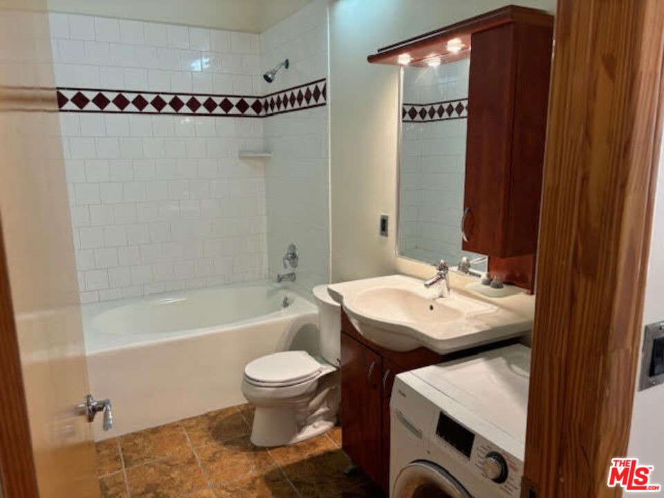 312 W 5th Street - Photo 5