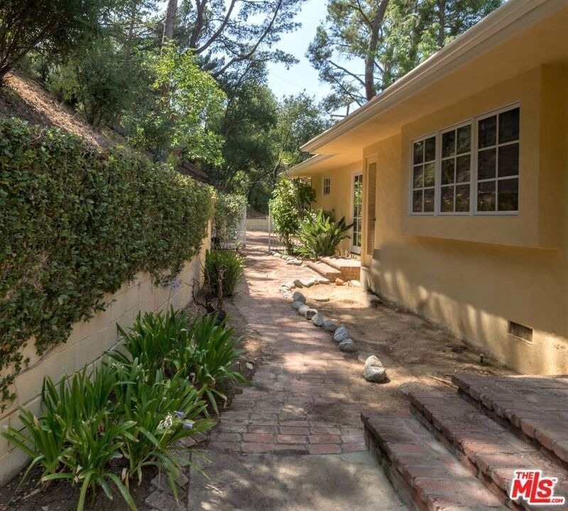 2462 Nalin Drive - Photo 17